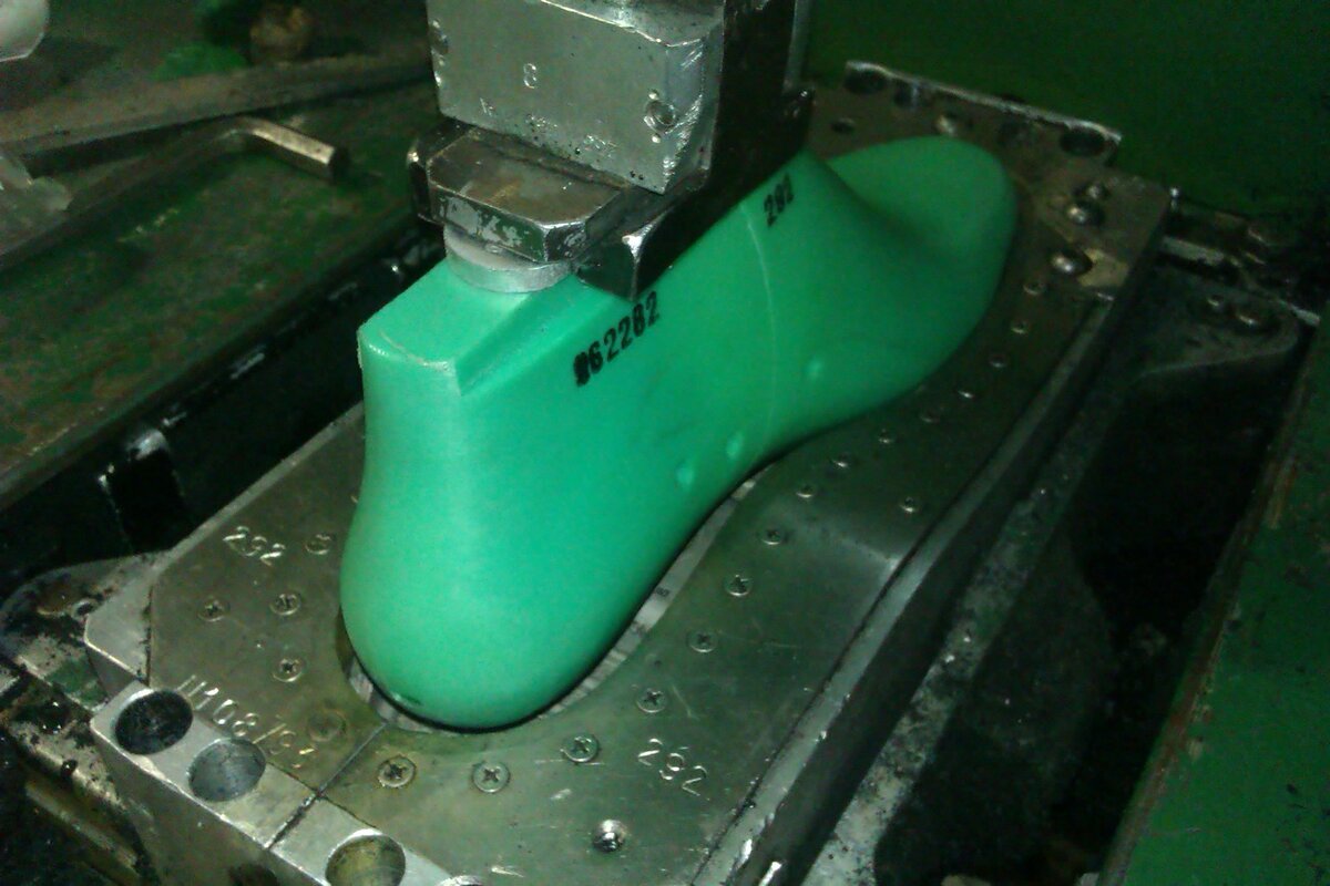 Литьевая колодка с пресс-формой