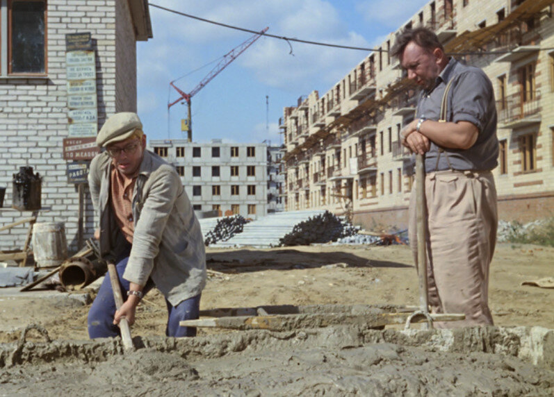 Кадр из фильма "Операция "Ы" и другие приключения Шурика"            