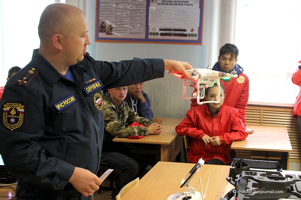 Учеба мчс. Форма курсанта академии мчс. Что нужно чтобы работать в мчс. Что нужно чтобы работать в мчс. Курсанты агпс мчс россии.