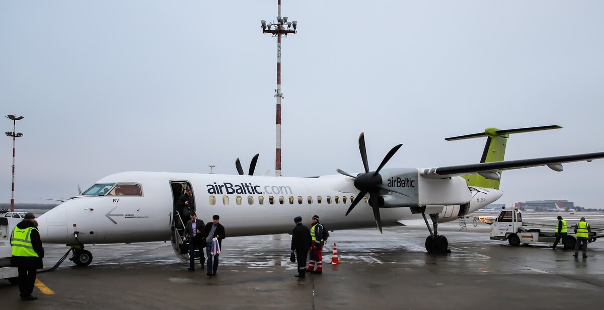  Bombardier Q400. Фото из открытого источника в интернете