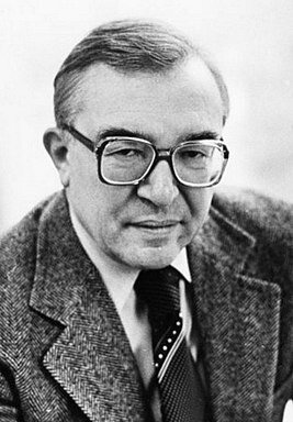 Станислав Николаевич Кондрашов в 60-70-х годах работал собственным корреспондентом газеты «Известия» в США. По работе он дважды, в 1968-м и  1973-м годах, посетил Калифорнию, после чего и выпустил в издательстве «Молодая гвардия» книгу «Свидание с Калифорнией».