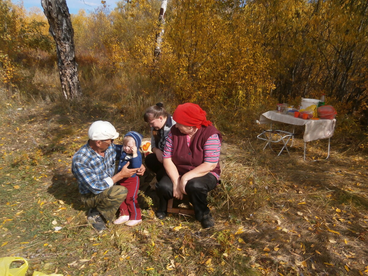 мои мама и папа и еще крошка доча