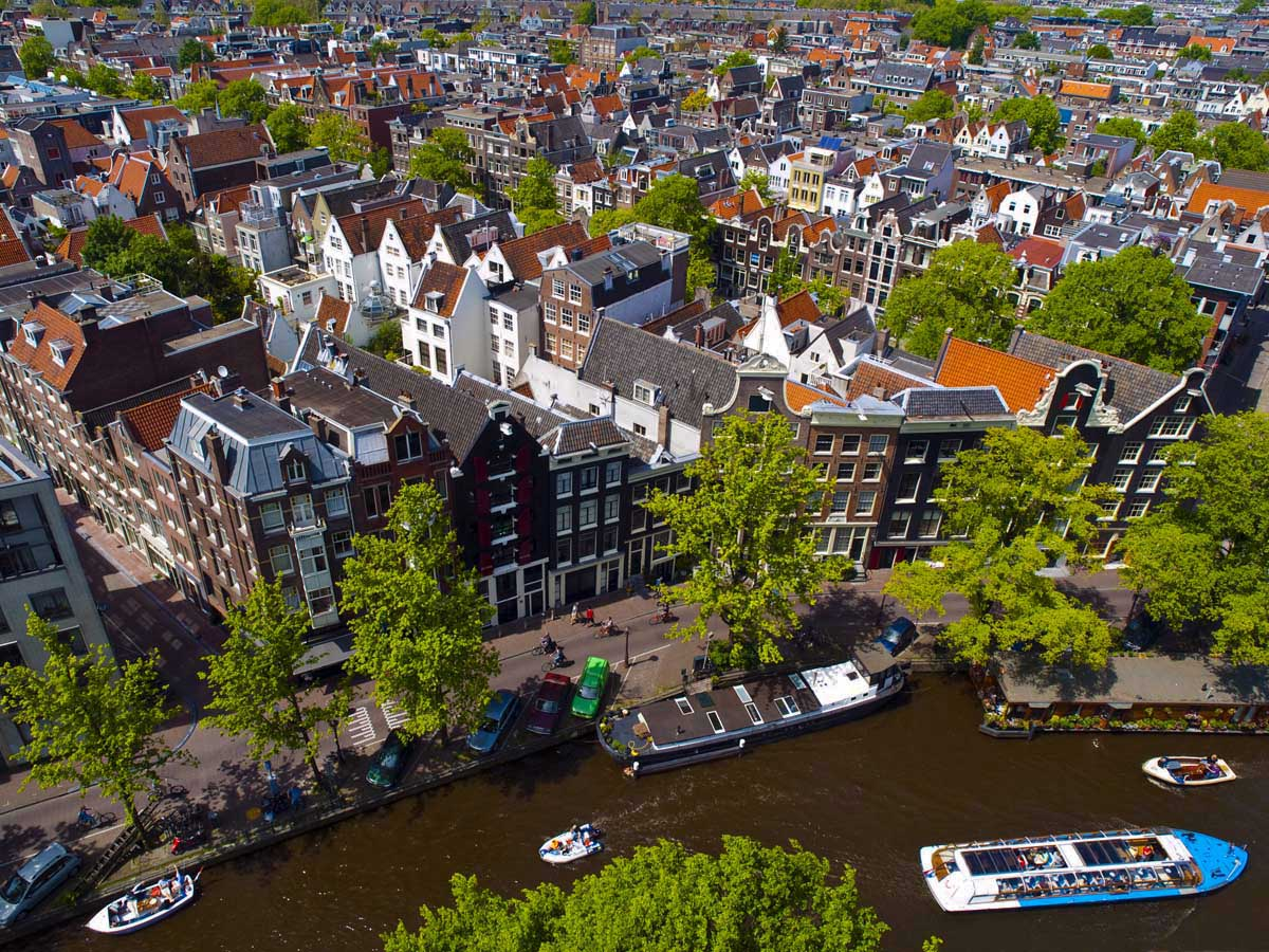 Амстердам с высоты птичьего полета. Нидерланды Амстердам с птичьего полета. Амстердам сверху. Амстердам вид сверху.