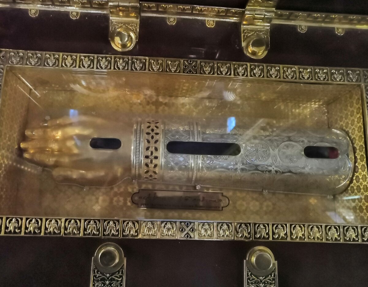 вести астраханской епархии. православие в томске. смоленская митрополия успенский собор. владимирский успенский собор мощи святого георгия. мощи в астрахани декабрь 2023.