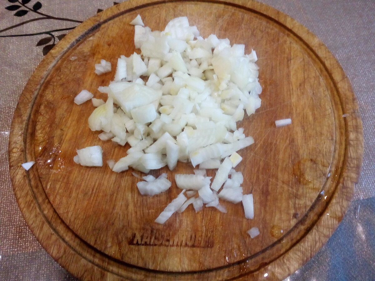 Как я готовлю тушёную капусту: небольшая хитрость (ещё в столовых в советские времена такую давали)
