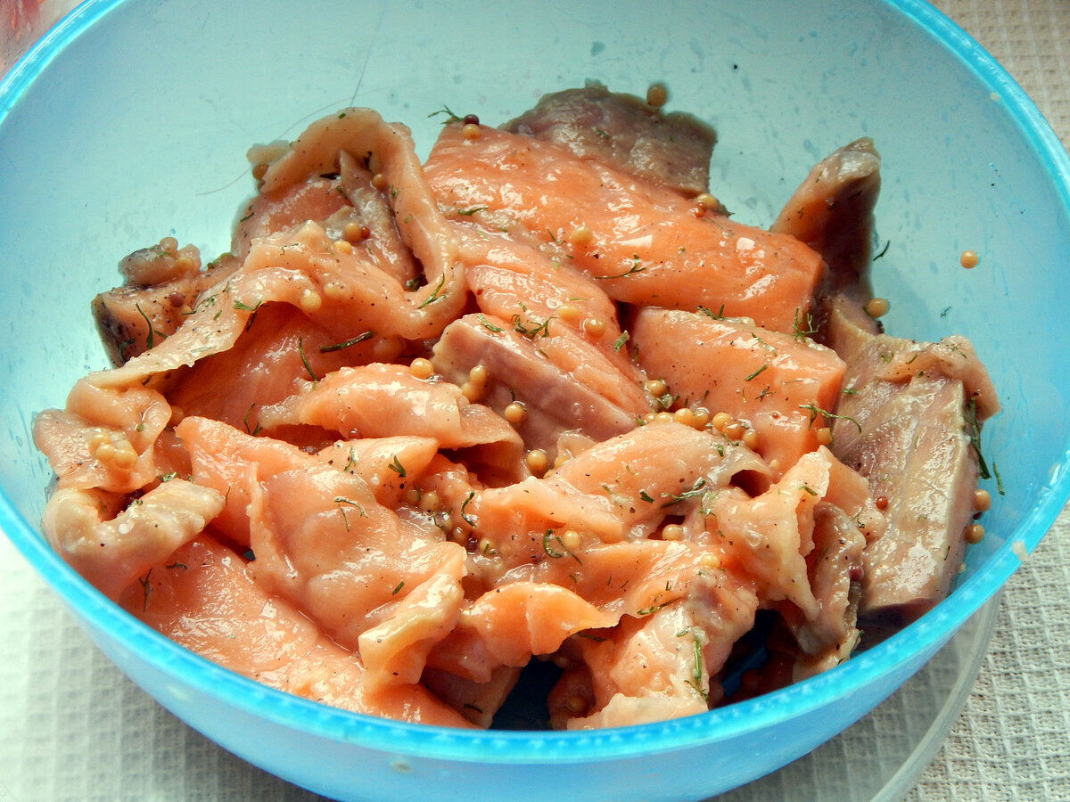 Попробовала маринованную семгу с горчицей — выпросила рецепт: всего 4 часа, а результат обалденный