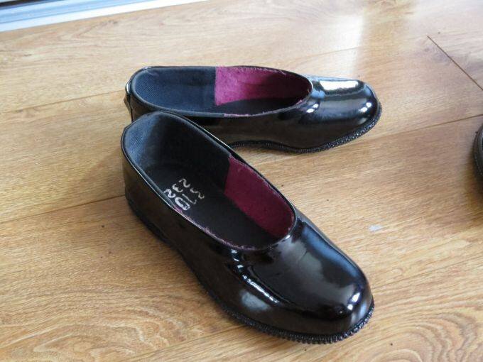 Классические калоши.