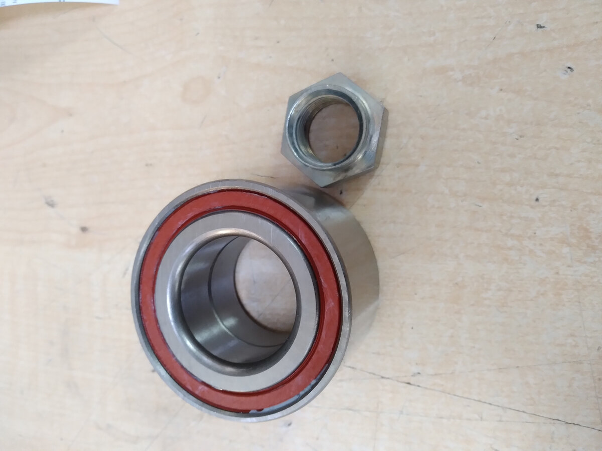 Передний 08 подшипник ступицы.