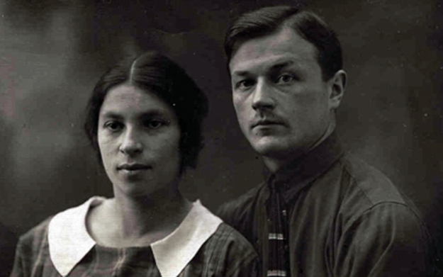 С первым мужем Павлом Барто. Источник фото: https://sibmama.ru/ZM-1.htm