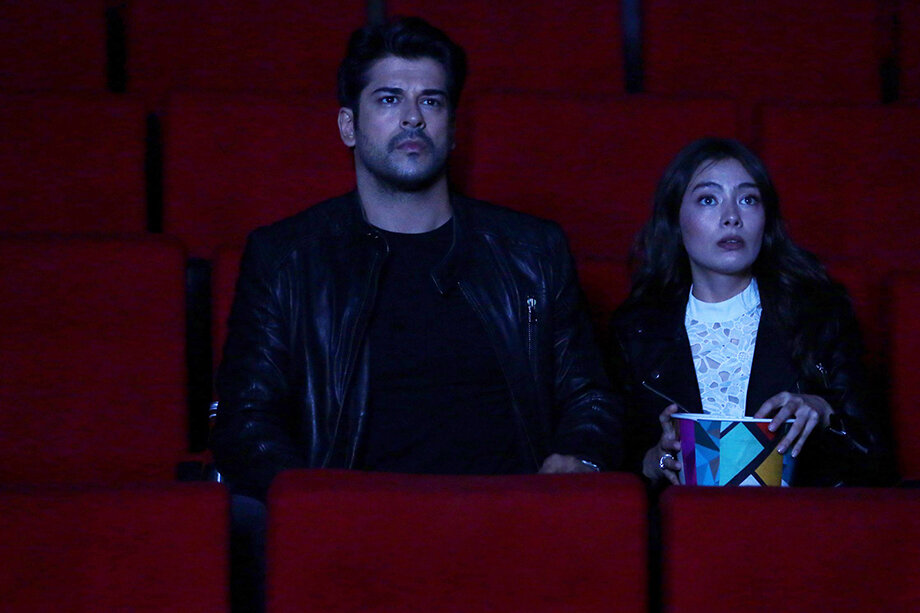 Кадр из сериала «Чёрная любовь»