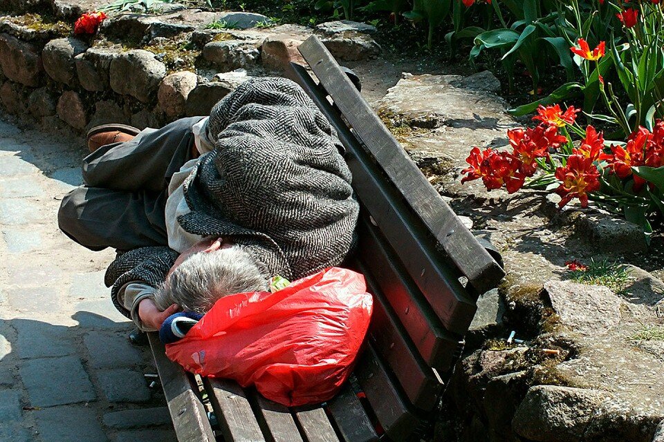     69-летнему бездомному Менаше Зархи выставили счет на 160 тысяч шекелей  GLOBAL LOOK PRESS