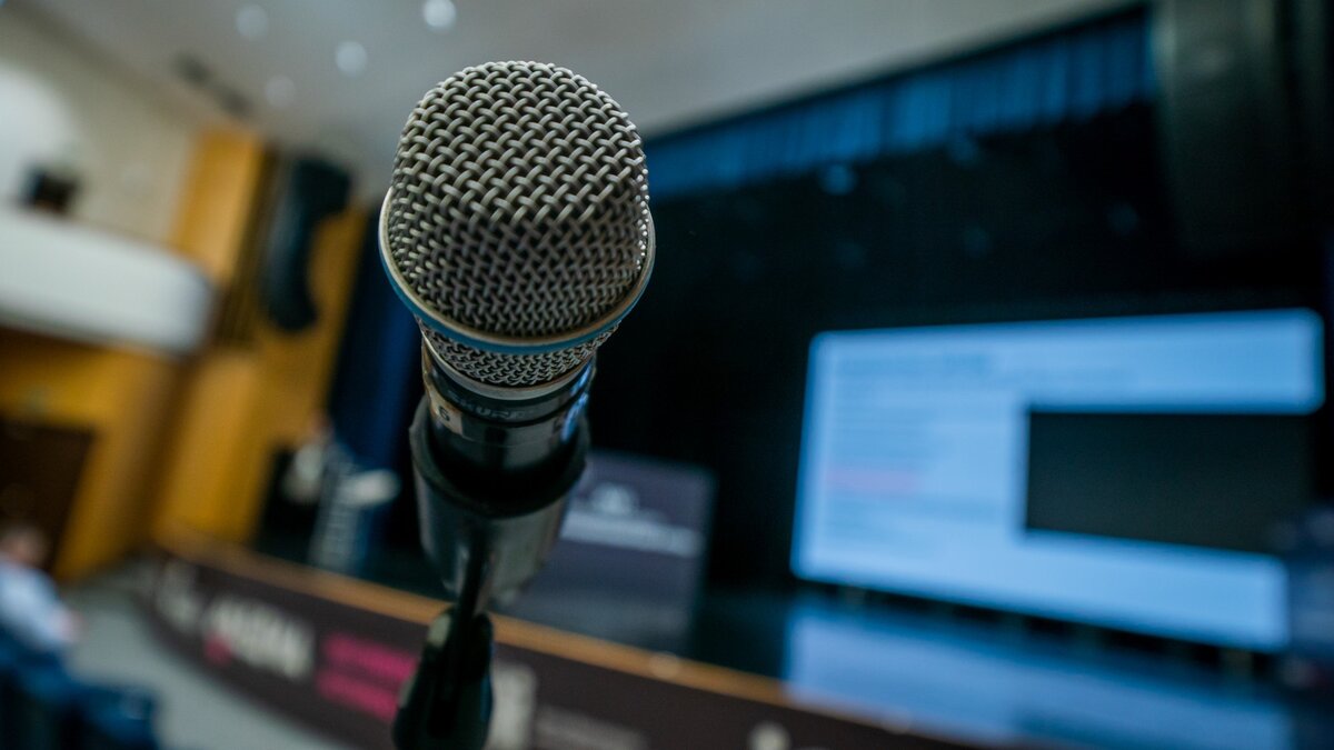    В столице Югры с лекциями выступит известный антрополог и блогер Станислав Дробышевский