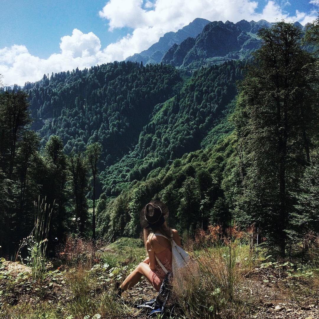 минусы жизни. минусы жизни в горах. хайкинг в горах. минусы жизни в горах. сванетия грузия.