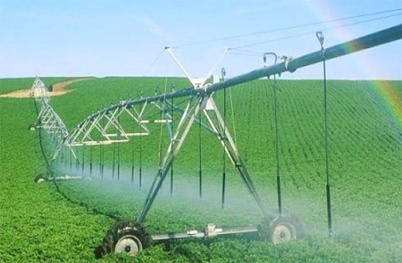 Современное сельскохозяйственное производство тоже невозможно себе представить без использования электропривода и насосного оборудования. А значит, и здесь есть мощный ресурс для экономии, что особенно важно в сложных экономических условиях, в которых сегодня приходится работать отечественным сельхозпроизводителям. Как можно использовать для этой цели частотные приводы, иллюстрирует пример реконструкции Павловской оросительной системы (Алтайский край), проведённой в 2013 году в рамках ФЦП «Сохранение и восстановление плодородия почв земель сельскохозяйственного назначения и агроландшафтов как национального достояния России на 2006-2010 годы и на период до 2013 года».