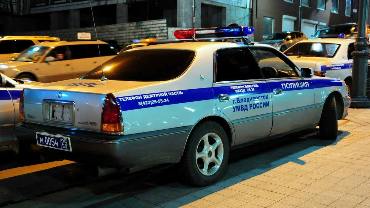 Toyota Crown Majesta, кузов UZS155, двигатель 1UZ-FE объемом 4 литра