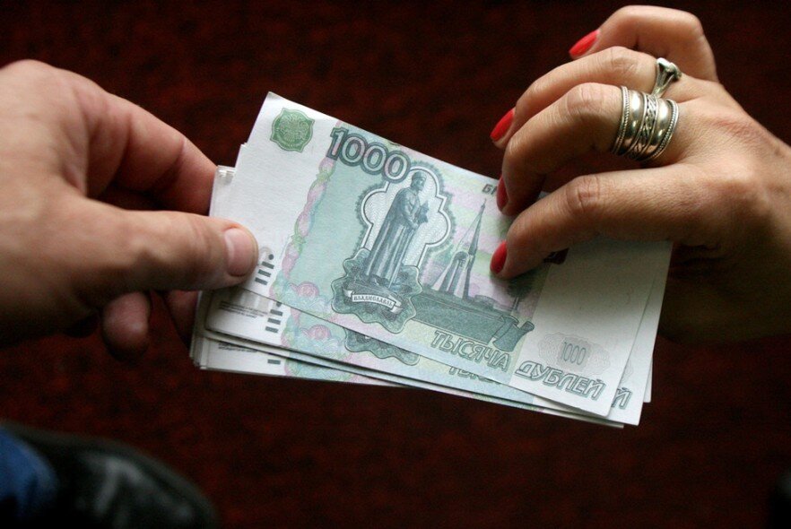 На сегодняшний день проблема коррупции стоит невероятно остро. Мало кто из граждан современного общества не сталкивался или не слышал о таком социальном явлении. Поэтому значительные усилия прикладываются чтобы решить возникшие трудности в искоренении данного обстоятельства.