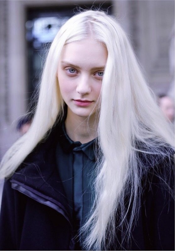 Платиновый блонд. Источник: Amathair.co