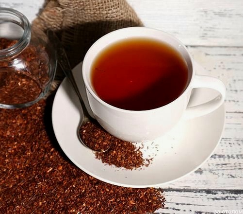 Ройбуш: настой красного цвета