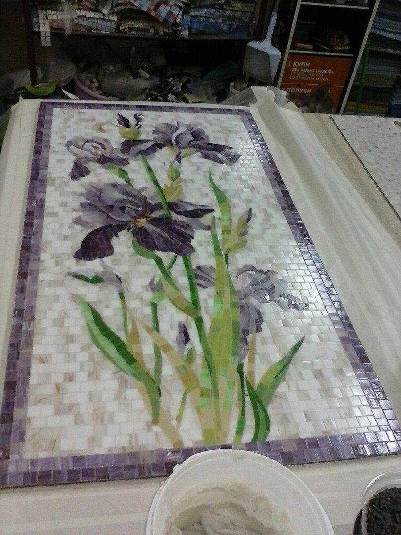 Дарите девушкам цветы!