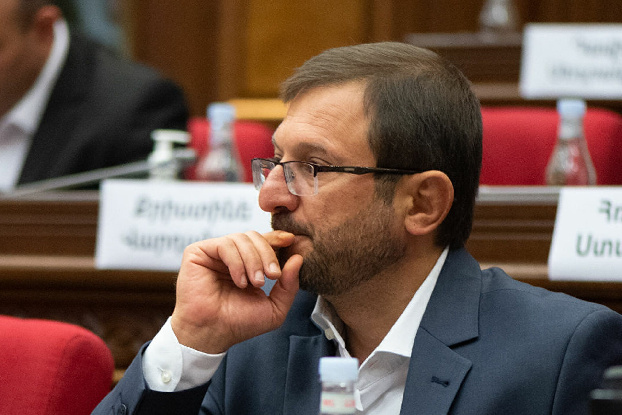 депутат парламентской фракции блока “Айастан” Гегам Манукян
