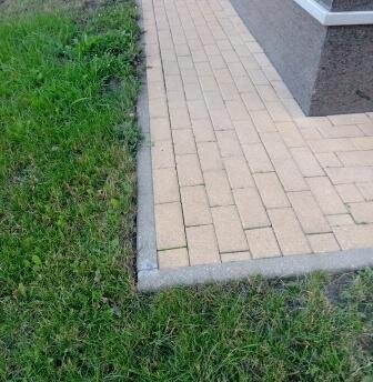 Вариант отмостки из брусчатки
