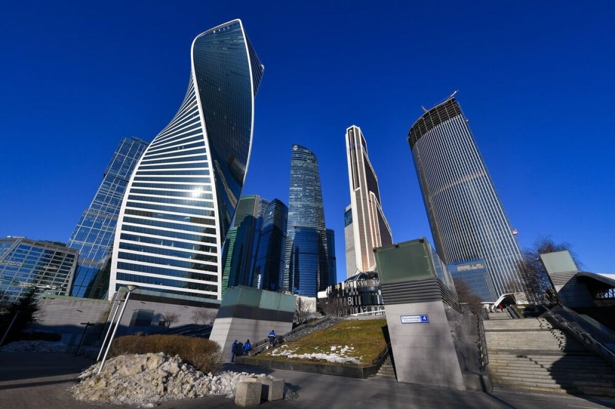    В Москве объявлен желтый уровень погодной опасности из-за грозы