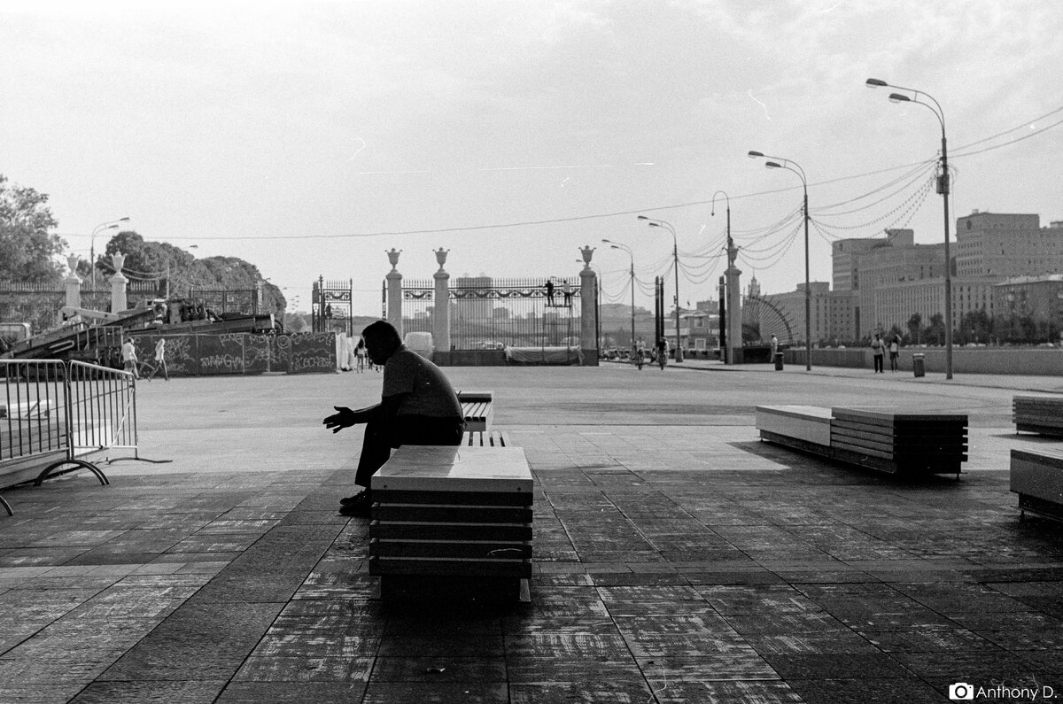 Minolta SRT 101; Pentacon 50mm f/1.8; Kodak BW 400 CN