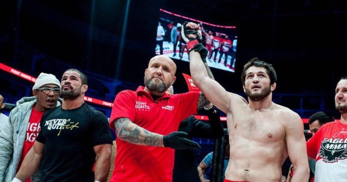 Фото взято: instagram.com/fightnights/
