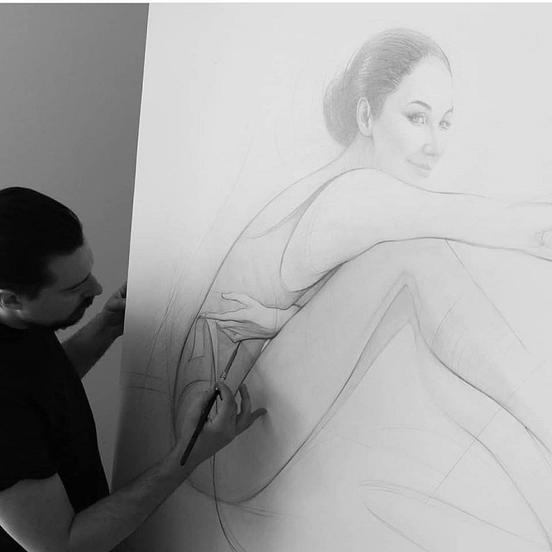  Размер картины получился внушительный - полтора на полтора метра, а вес оформленной в раму работы составил около 30 кг.