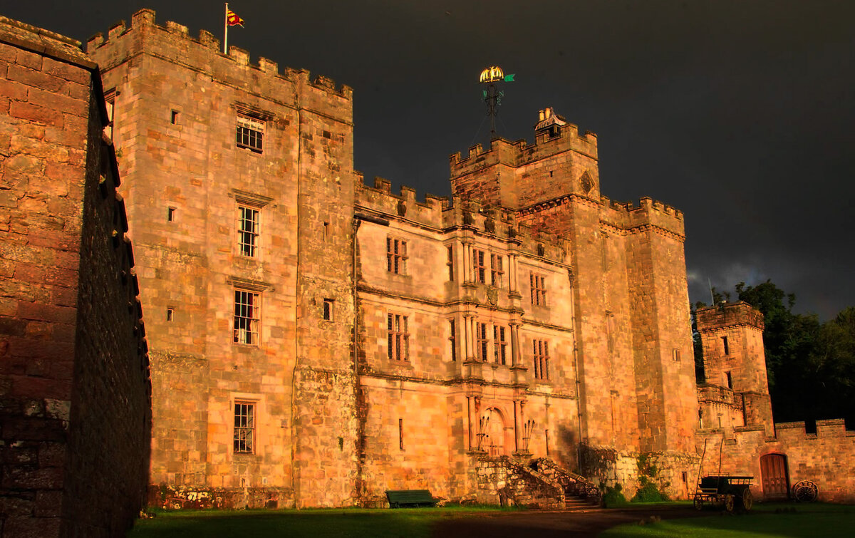 замок стерксхоф антверпен. замок долвиделан уэльс. замок сальват испания. лихтенштайн (замок в германии). замок чиллингем мэри беркли.