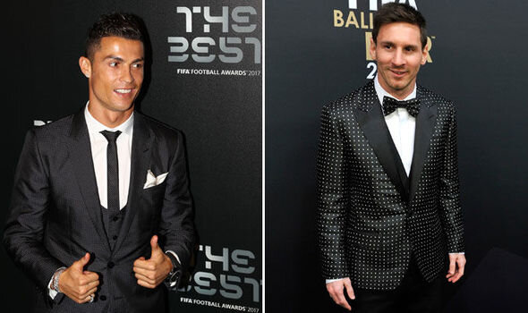 Cristiano Ronaldo и Lionel Messi находятся в центре после того, как прервали награду FIFA Best Awards. Лука Модрич был назван лучшим игроком FIFA в этом году на звездном шоу в Лондоне в понедельник.