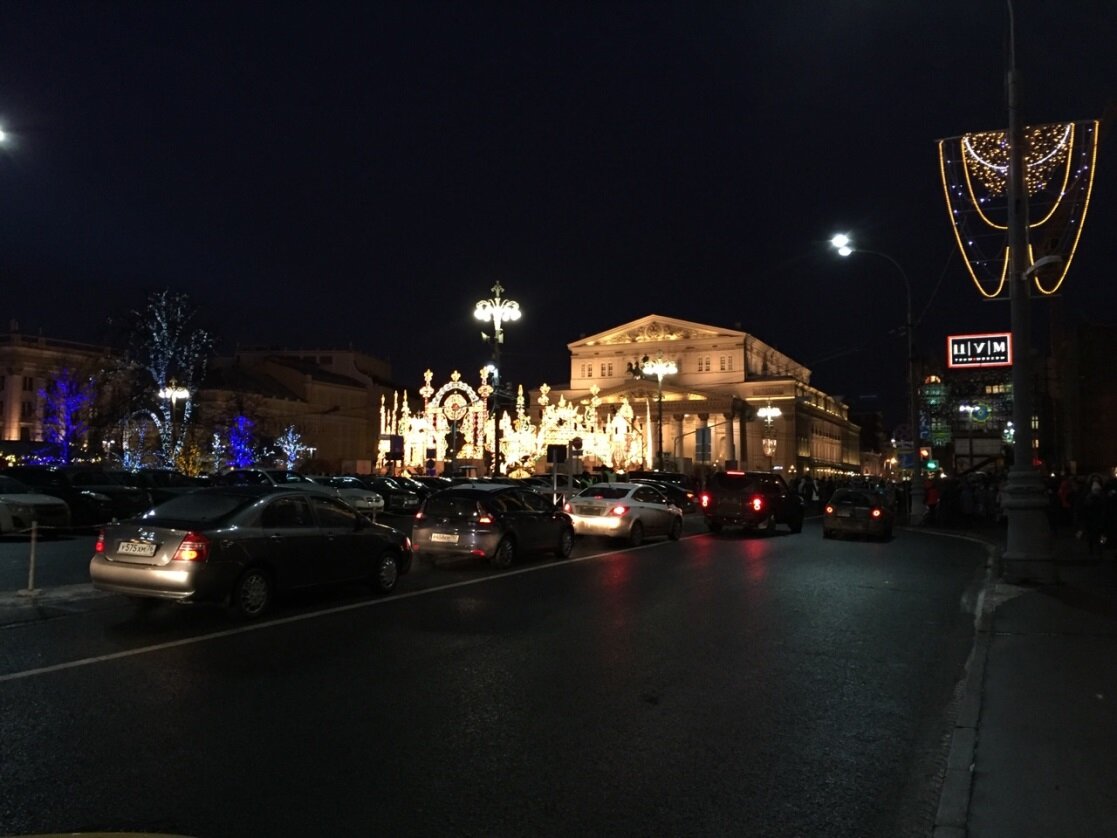 Театральная площадь