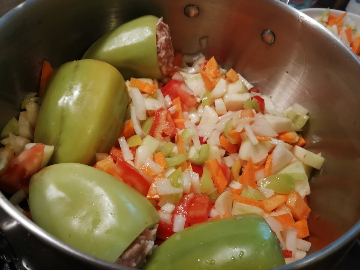 Фаршированный перец с кабачками и овощами. Так я люблю больше