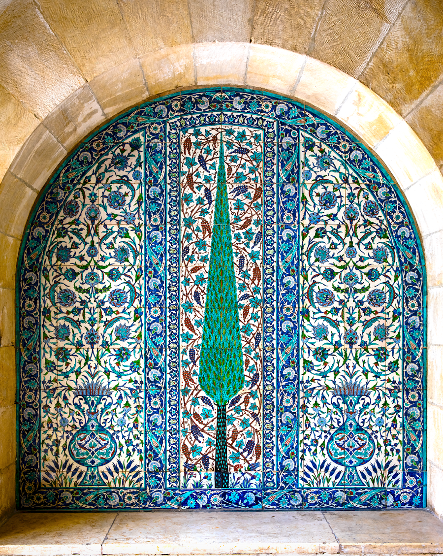 Работа Оганесяна в Иерусалиме | armenianweekly.com