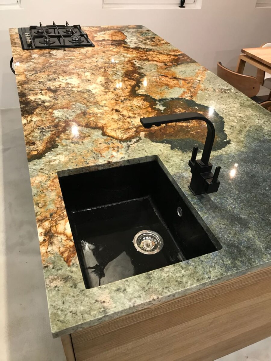 Столешница из гранита