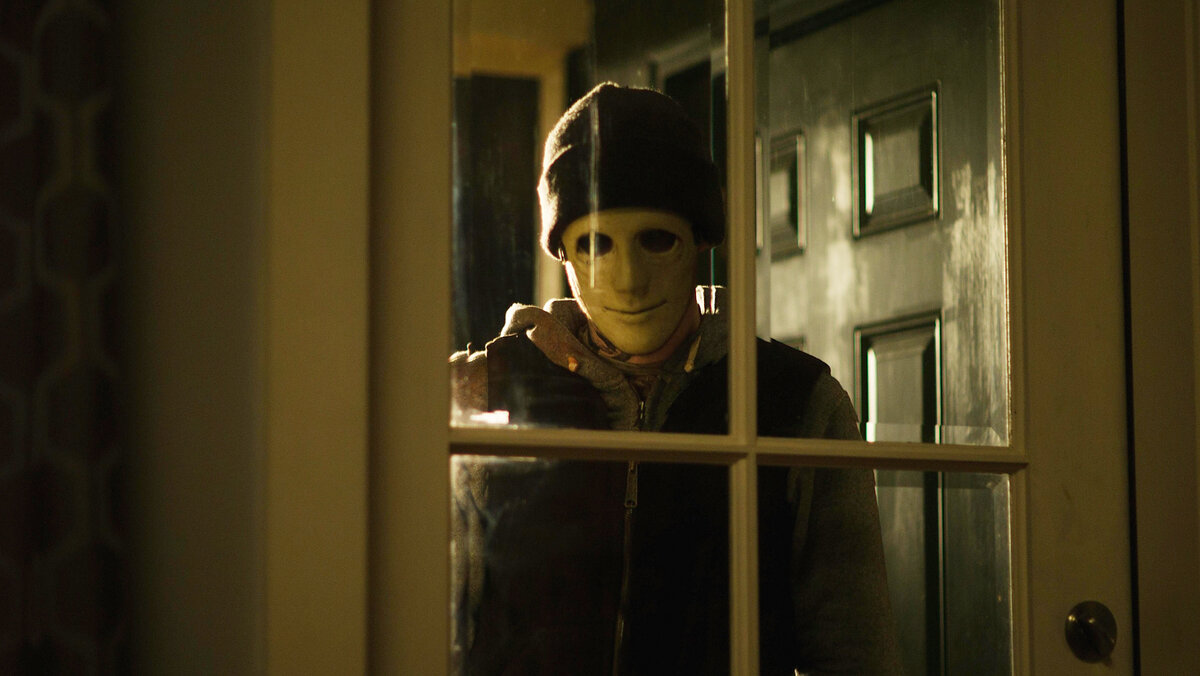 Листайте, чтобы увидеть больше кадров из фильма