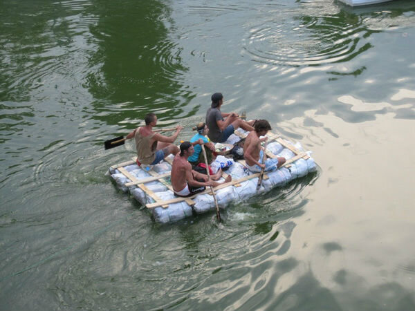 Лодка из пластиковых труб своими руками
