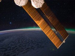 Всё больше людей приходят к пониманию, что космос – это надувательство. В своём бестселлере «Кувырок Луны», вышедшем в свет в 2016 году, я подробно описал ситуацию вокруг космоса и показал, что этого «чуда» не существует.