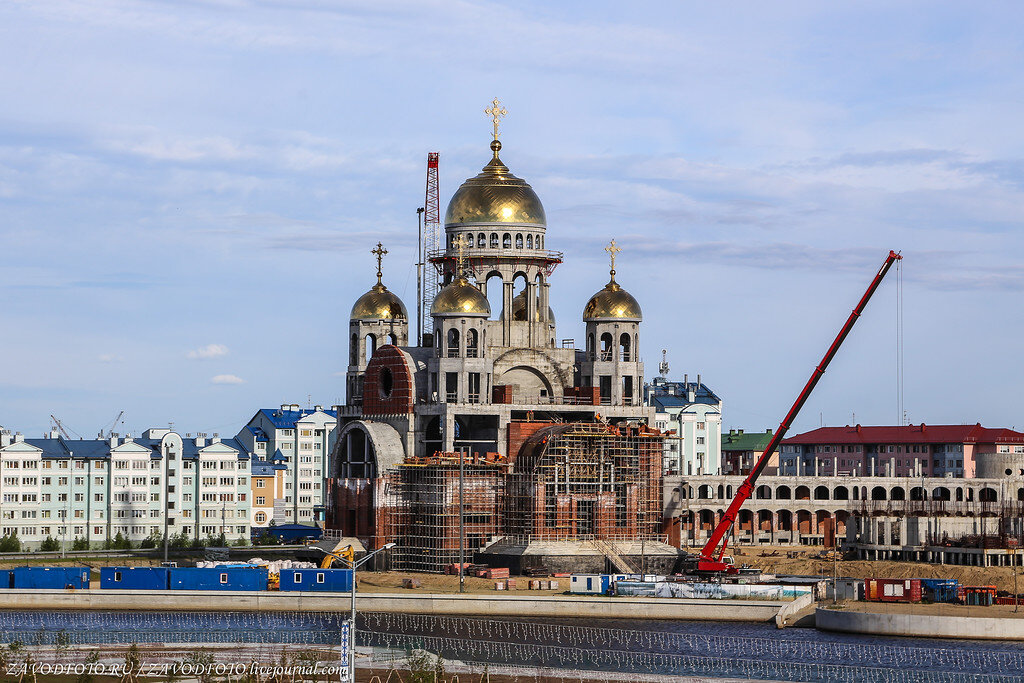 Время в салехарде. Столица Ямала Салехард. Столица Ямала Салехард Церковь. Салехард проект. Храм в Салехарде сейчас.