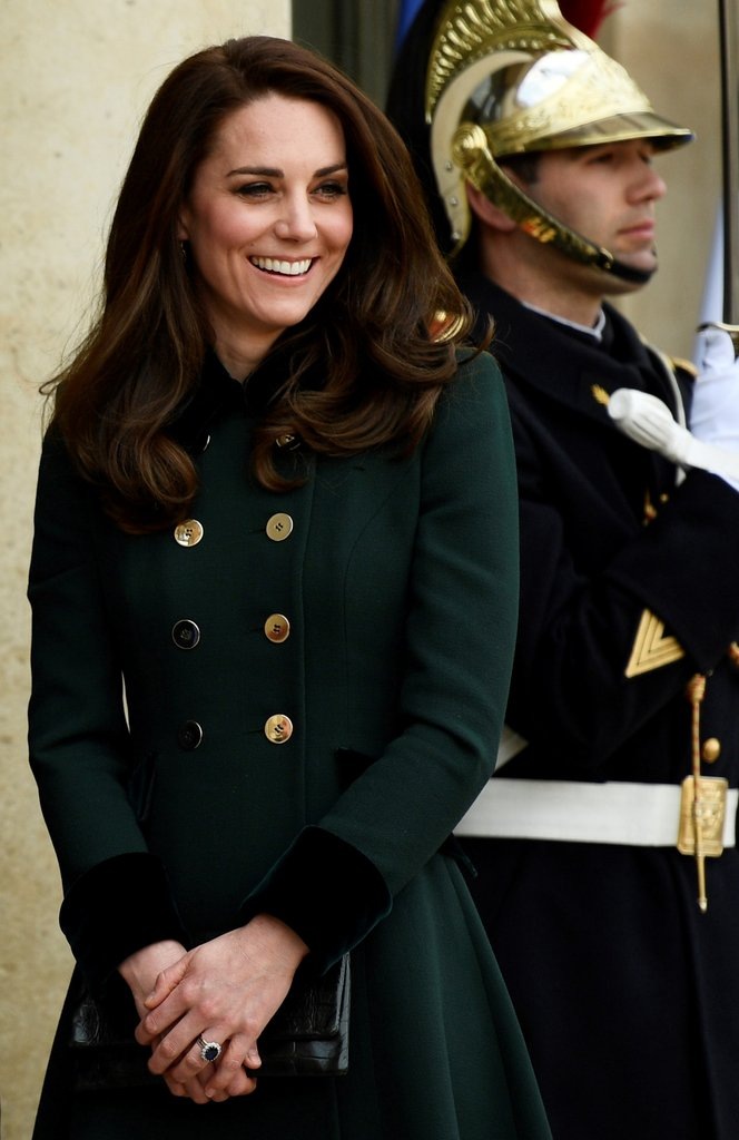 Кейт одевала его на день Св. Патрика и в Париже в 2017 году