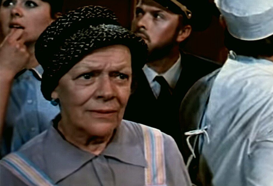 Кадр из фильма «Приключения желтого чемоданчика»