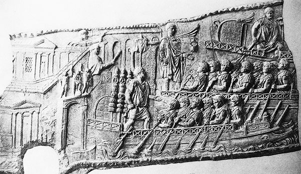 Рельеф на колонне Траяна. Римские галеры, использовавшиеся во время дако-римских войн