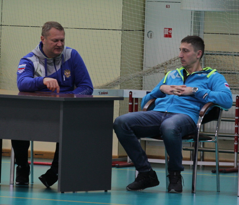 Рабочее совещание Эдуарда Кокшарова с тренером юношеской сборной России Виталием Ивановым