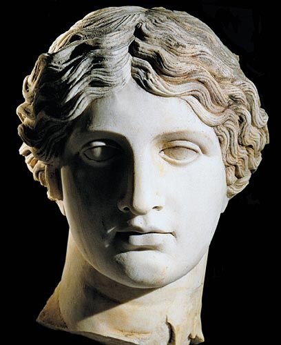 Голова Амазонки. Восстановленная деталь скульптуры. I век до н.э.