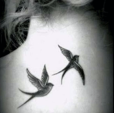 Пример татуировки-ласточки