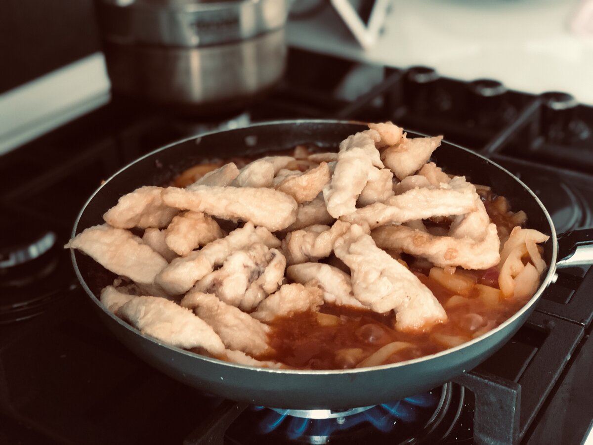 Курочка по-китайски. За уши не оттащишь.