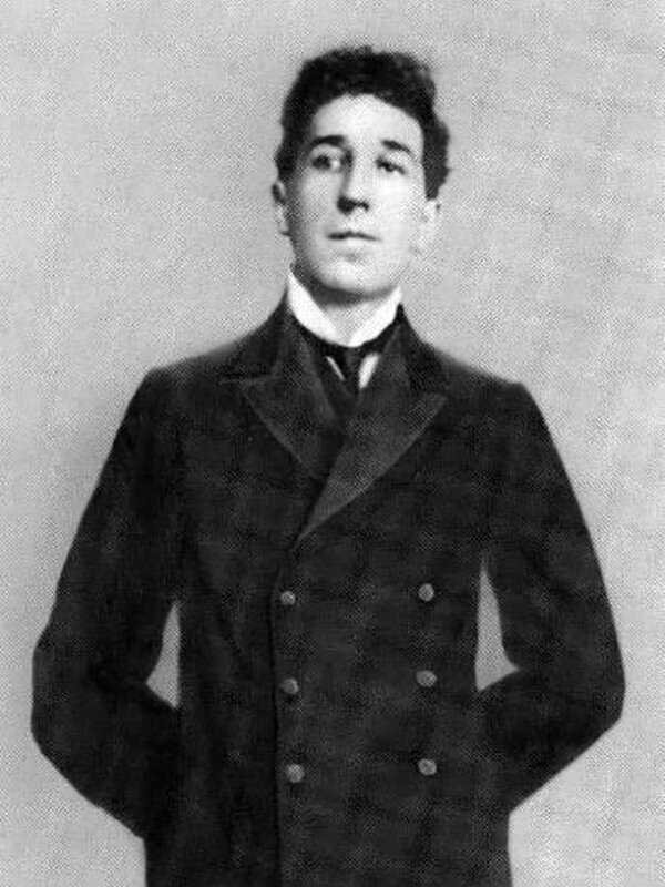 Игорь Северянин