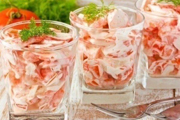 16+ лучших рецептов крабового салата: классические рецепты вкусных салатов с крабовыми палочками