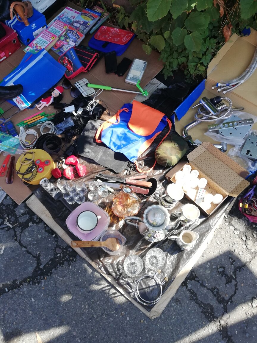 В такой куче непонятно чего, можно всегда отыскать что то интересное.