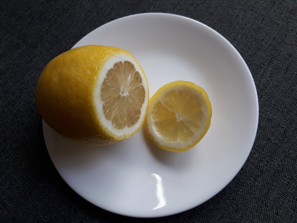 Купить лимон с доставкой. Посадка купленного лимона. Посуда с лимонами купить. Маленькие слоечки с лимоном купить. Консервированные лимоны купить.